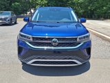 Certified 2024 Volkswagen Taos SE image 3