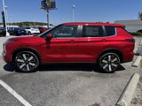 New 2025 Mitsubishi Outlander SE image 4