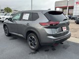 Used 2024 Nissan Rogue SV image 3