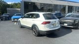 Used 2022 Volkswagen Tiguan SE image 3