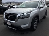 New 2025 Nissan Pathfinder SL image 2