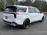 New 2025 Kia Carnival LX image 3