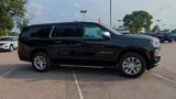 New 2025 Chevrolet Suburban Premier image 2