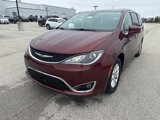 Used 2020 Chrysler Pacifica Touring w/ Advanced Safetytec Group image 2