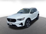 Used 2024 Volvo XC40 B5 Core image 5