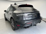 Used 2025 Porsche Macan image 3