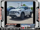 Used 2025 Nissan Rogue S image 4