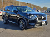 Used 2024 Nissan Pathfinder SV image 4