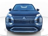 New 2025 Mitsubishi Outlander SE image 2