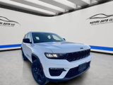 Used 2023 Jeep Grand Cherokee Limited w/ Black Appearance Package image 5
