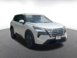 Used 2024 Nissan Rogue SV image 3
