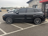 Used 2021 Porsche Cayenne image 6
