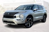 New 2025 Mitsubishi Outlander SE image 2