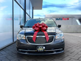 Used 2016 Chrysler Town & Country Touring w/ Driver Convenience Group image 2
