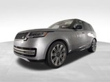 Used 2023 Land Rover Range Rover SE image 2