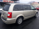 Used 2014 Chrysler Town & Country Touring image 3