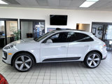 Used 2023 Porsche Macan image 2