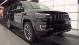 Used 2024 Jeep Wagoneer L Series III w/ Premium Group I image 2