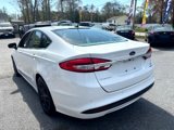 Used 2018 Ford Fusion SE w/ Fusion SE Technology Package image 3