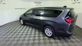 Used 2023 Chrysler Pacifica Touring-L image 6