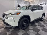 Used 2023 Nissan Rogue S image 2