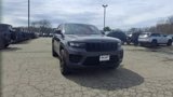 Used 2023 Jeep Grand Cherokee Altitude image 3