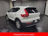 Used 2021 Volvo XC40 T5 Momentum image 6