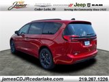 New 2026 Chrysler Pacifica Limited image 3