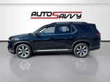 Used 2025 Honda Pilot Touring image 4