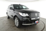 Used 2024 Lincoln Navigator Premiere image 3
