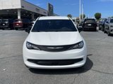 Used 2025 Chrysler Voyager LX image 3