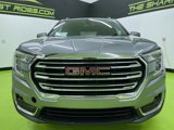 Used 2024 GMC Terrain SLT image 3