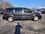Used 2015 Chrysler Town & Country Touring w/ Driver Convenience Group image 5