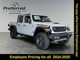 New 2025 Jeep Gladiator Mojave image 3