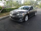 Used 2014 Toyota Camry SE image 2
