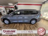 Used 2022 Chrysler Pacifica Touring-L image 3