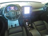 Used 2025 Volvo XC40 B5 Plus image 2