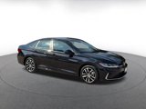Used 2025 Volkswagen Jetta SE image 2