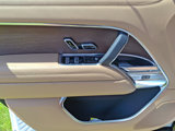 New 2025 Land Rover Range Rover Long Wheelbase SE image 4
