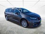 Used 2022 Chrysler Pacifica Touring-L image 4