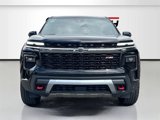 Used 2024 Chevrolet Traverse Z71 image 2