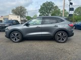 Used 2022 Ford Escape SE w/ SE Sport Appearance Package image 3