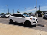 Certified 2024 Ford Edge SE w/ Black Appearance Package image 6