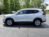 Used 2019 Nissan Rogue SV image 4