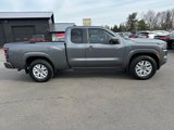 Used 2022 Nissan Frontier SV image 2