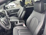 New 2025 Chrysler Pacifica Select image 6