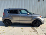 Used 2017 Kia Soul + image 2