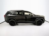 Used 2023 GMC Acadia SLE w/ Driver Convenience Package image 4