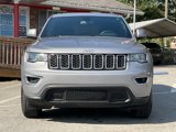 Used 2019 Jeep Grand Cherokee Laredo image 2