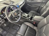 Certified 2024 Porsche Macan image 4